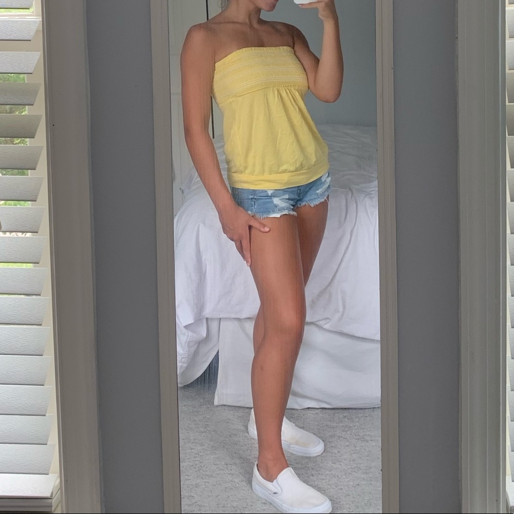 Strapless summer blouse
